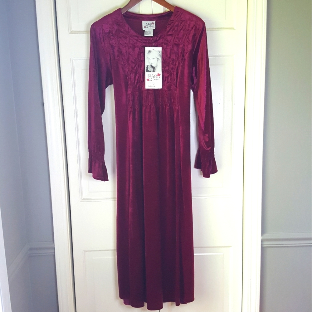 Vintage Velvet Robe NWT Size 6
